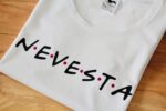 Nevesta - Dámske bavlnené tričko s ružovými bodkami – Obrázok 5