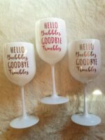 Plastový pohár v štýle MOËT - Hellou Bubbles Goodbye Troubles – Obrázok 2