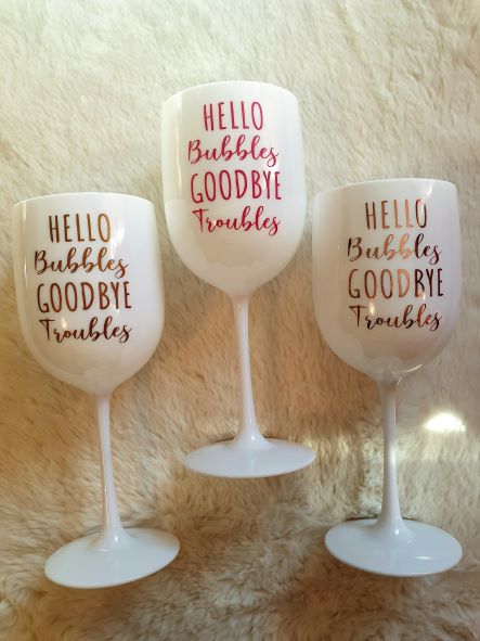 Plastový pohár v štýle MOËT - Hellou Bubbles Goodbye Troubles