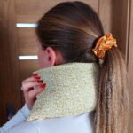 Vankúš z pohánkových šupiek - zlato biela kombinácia