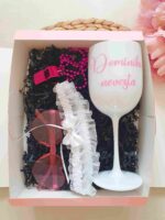 PERSONALIZOVANÝ Darčekový box pre nevestu v ružovej krabičke s menom – Obrázok 3